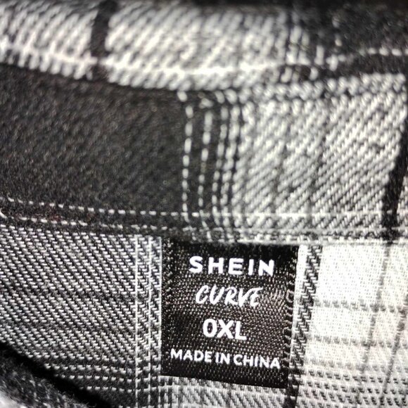 Size XL women's black and white retro style button up flannel. - Picture 2 of 4